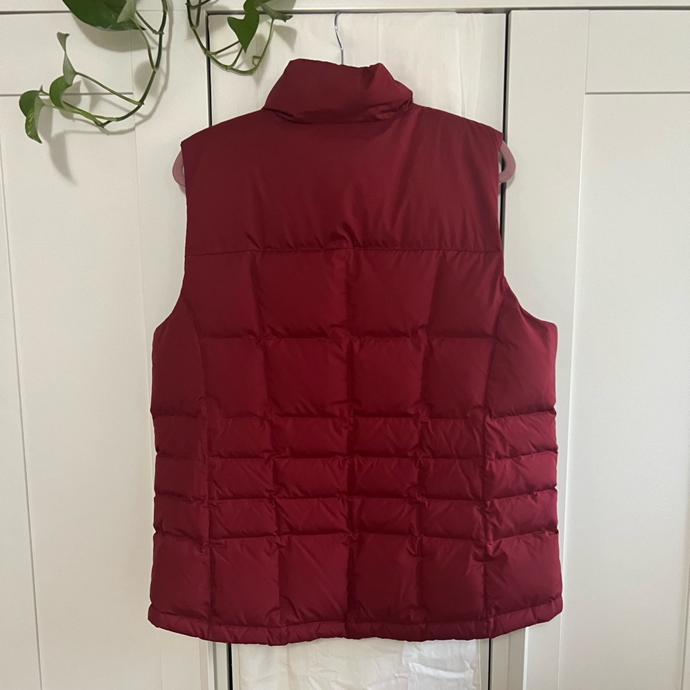 L.L. Bean Women's Red Quilted Puffer Vest - Picture 2 of 9
